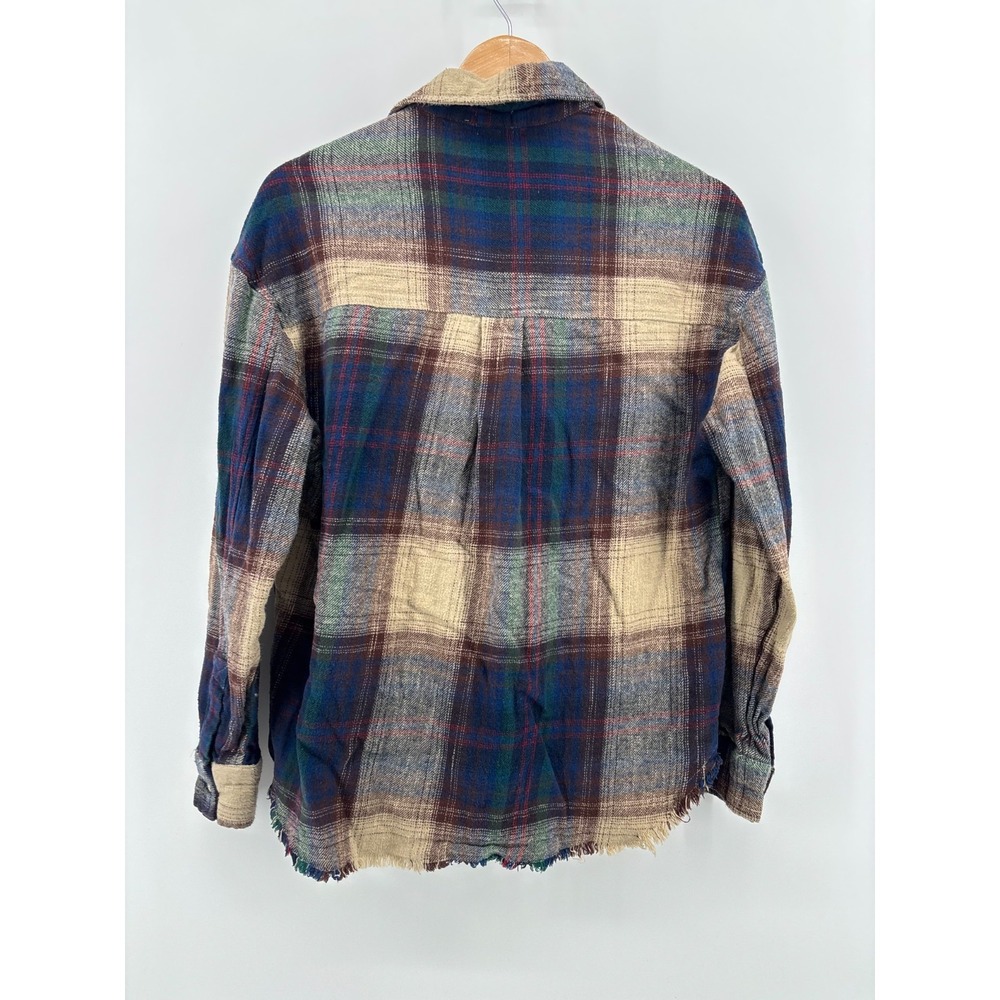 BKE Flannel Boyfriend Shirt Womens Small Blue Beige Plaid Raw Hem Button Up - Picture 2 of 5